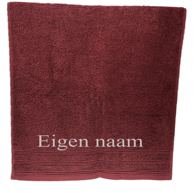 Badhanddoek met eigen naam geborduurd - burgundy - 50x100cm